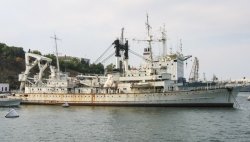 Яхта Ангара Aviso Hella в Севастополе (1).jpg